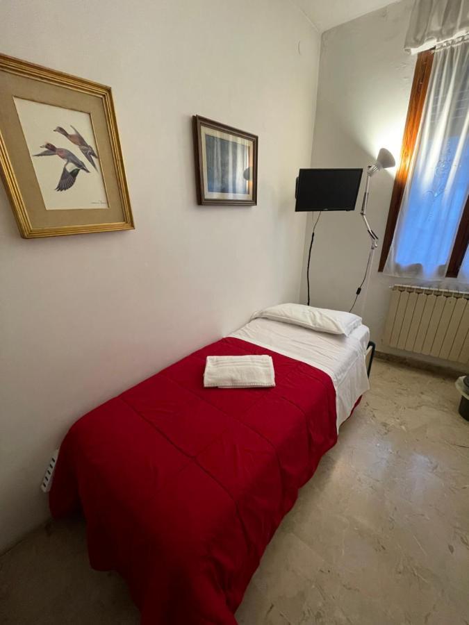 Royal Guest House Veneza Exterior foto