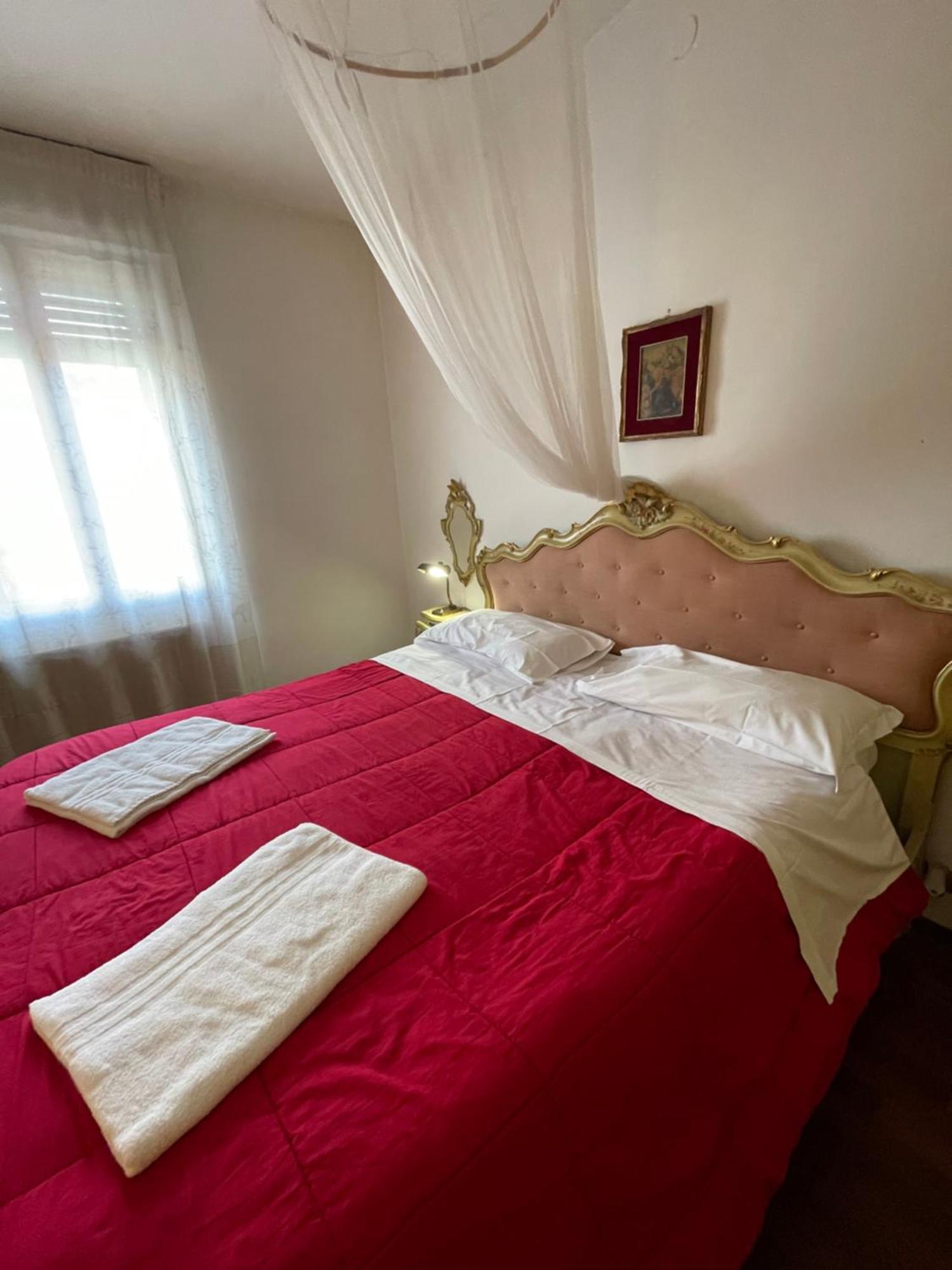 Royal Guest House Veneza Exterior foto