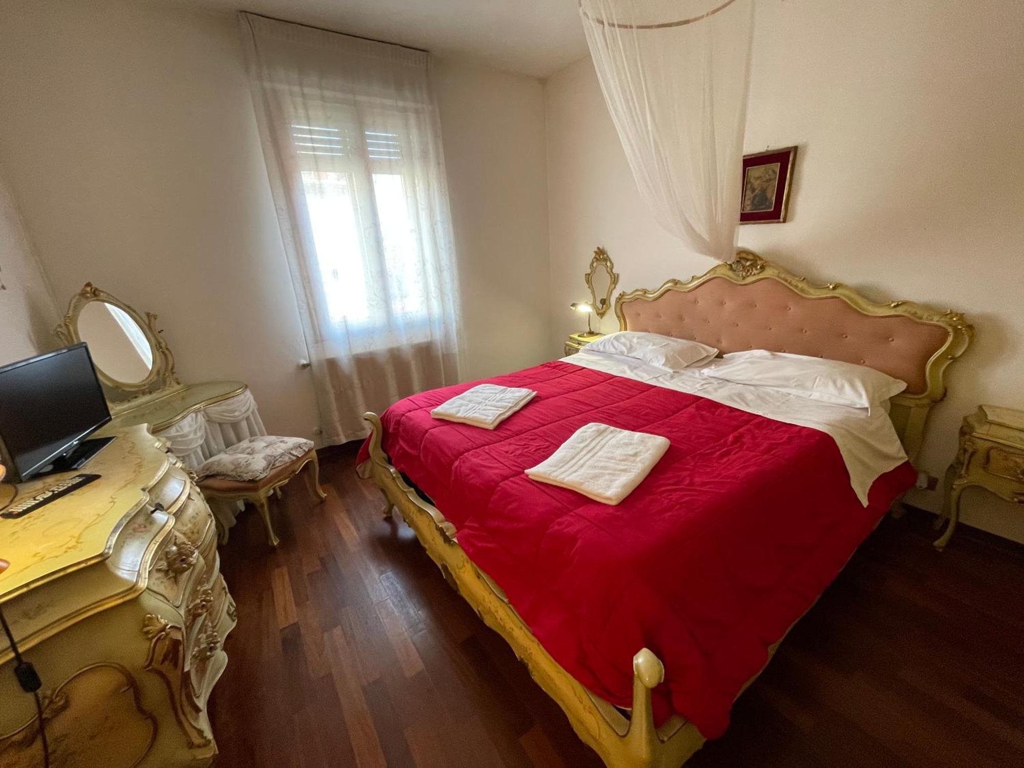 Royal Guest House Veneza Exterior foto