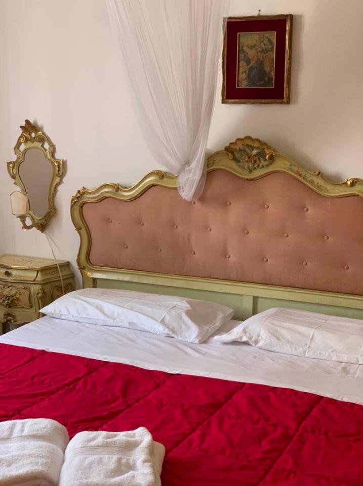 Royal Guest House Veneza Quarto foto